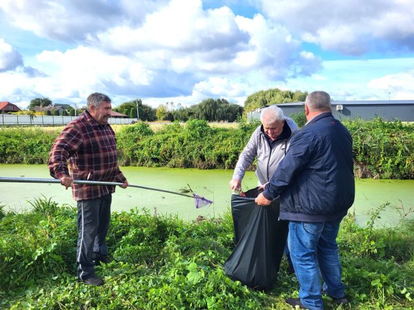 У Ковельській громаді організували осіннє прибирання