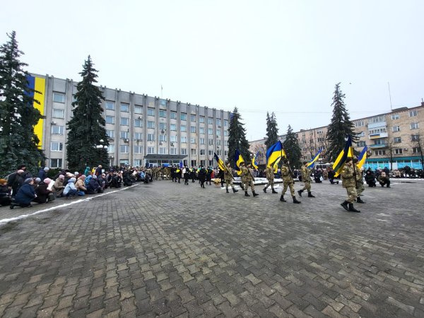 Ковель попрощався з Героєм Романом Кондратюком, який з липня вважався безвісти зниклим Ковель попрощався з Героєм Романом Кондратюком, який з липня вважався безвісти зниклим