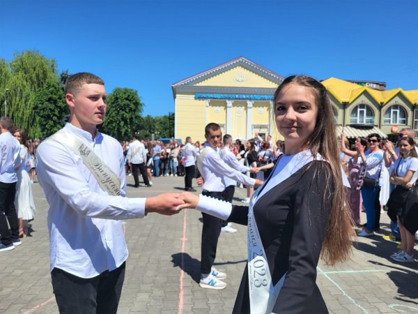 У Ковелі вперше відбувся фестиваль шкільного вальсу