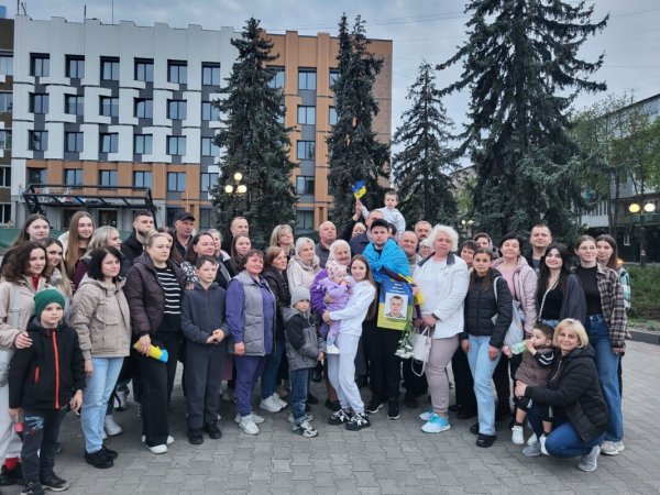 Ковель зустрів з полону військового Максима Муху Ковель зустрів з полону військового Максима Муху