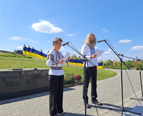 Ковельчани вшанували одну із головних національних святинь – Державний Прапор України
