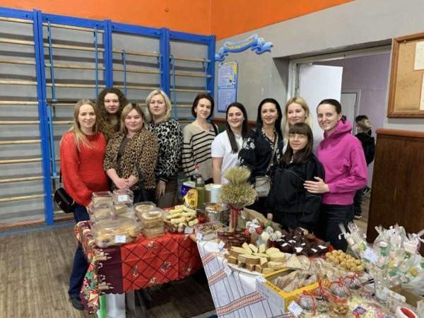 Понад 165 тисяч гривень для ЗСУ зібрали під час різдвяного ярмарку в ліцеї №10 Понад 165 тисяч гривень для ЗСУ зібрали під час різдвяного ярмарку в ліцеї №10