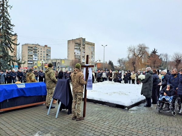 Ковель попрощався із Захисником Сергієм Томашевичем, який загинув на Покровському напрямку Ковель попрощався із Захисником Сергієм Томашевичем, який загинув на Покровському напрямку