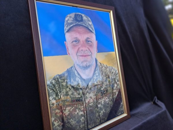 Ковельська громада попрощалася із захисником Ігорем Хомичем Ковельська громада попрощалася із захисником Ігорем Хомичем