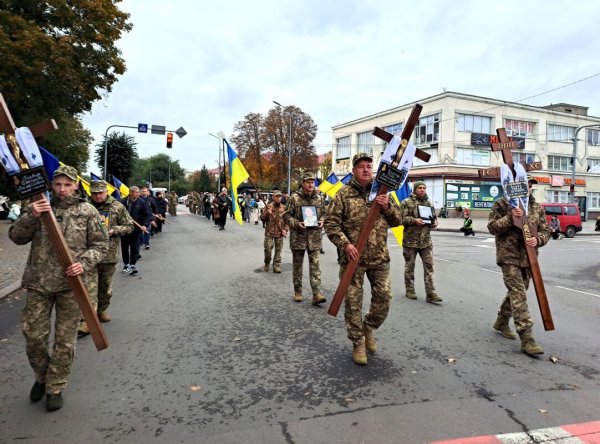 Ковель прощається з трьома Героями — Олександром Гнатюком, Ігорем Карпуком та Романом Йовиком