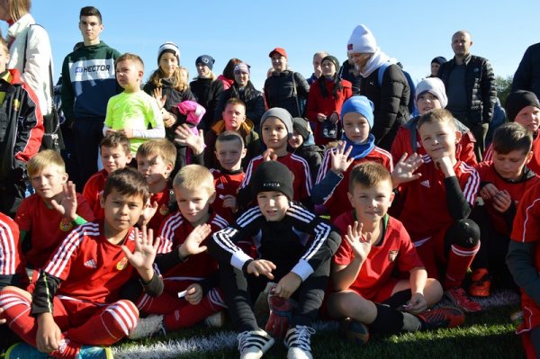 У Ковелі відбулось відкриття найбільшого на Волині футбольного поля зі штучним покриттям ФОТО У Ковелі відбулось відкриття найбільшого на Волині футбольного поля зі штучним покриттям ФОТО