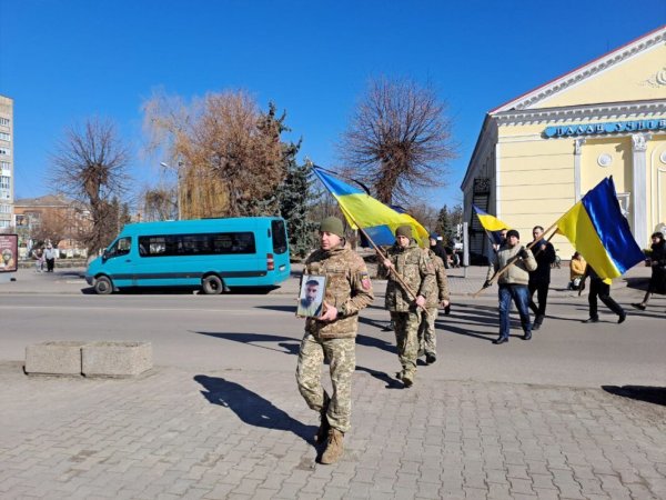 У Ковелі попрощалися із загиблим захисником України Олександром Маслом