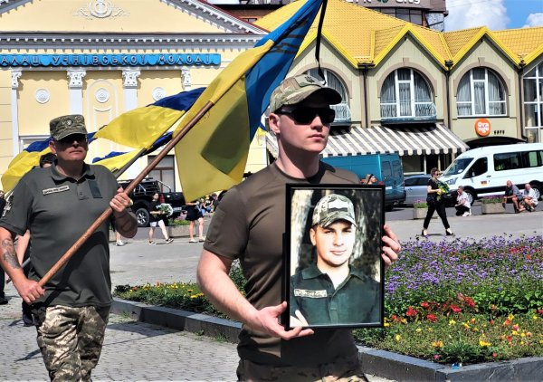 Ковельчани віддали останню шану Герою Юрію Корецькому Ковельчани віддали останню шану Герою Юрію Корецькому