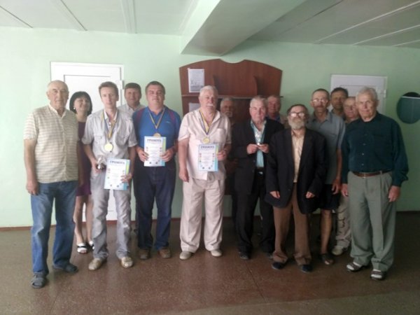 Перемогу на шахових полях виборювали найдосвідченіші гравці