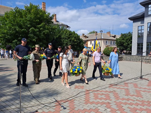 У Ковелі урочисто підняли Державний Прапор України