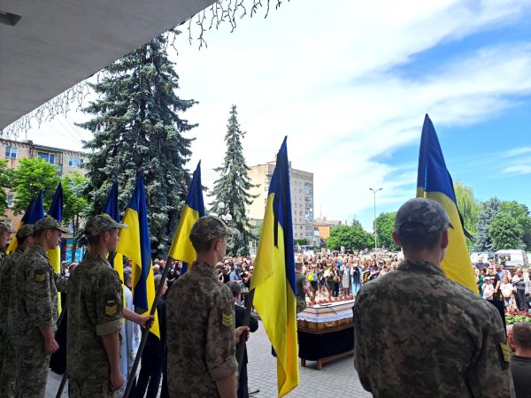 Назавжди 46: ковельчани попрощались з Героєм Сергієм Булавкою