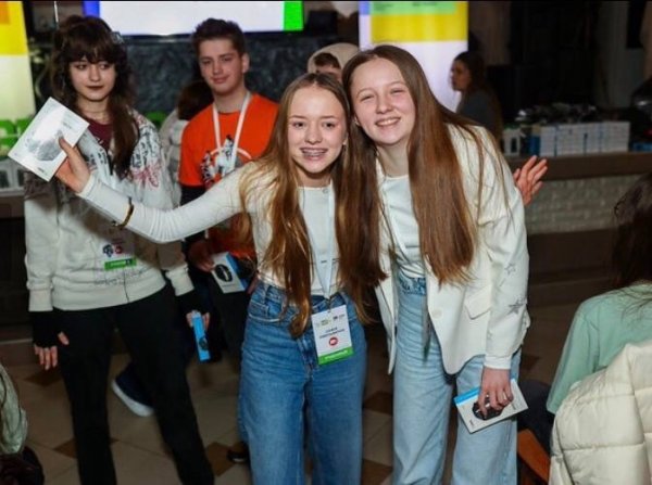 Учениці ковельського ліцею імені Олени Пчілки здобули «золото» Всеукраїнської олімпіади геніїв-2026 Учениці ковельського ліцею імені Олени Пчілки здобули «золото» Всеукраїнської олімпіади геніїв-2026