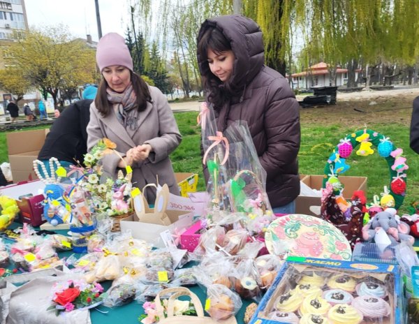 У Ковелі на Великодньому ярмарку зібрали майже 192 тисячі гривень для військових У Ковелі на Великодньому ярмарку зібрали майже 192 тисячі гривень для військових