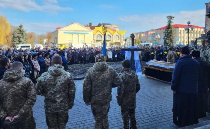 Життя обірвала війна: ковельчани попрощались з 28-річним Героєм Вадимом Ковальчуком
