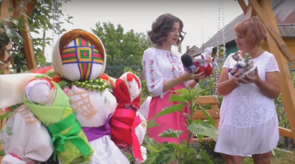 У колекції Олени Місюри - 500 ляльок-мотанок, які вона створила сама ВІДЕО