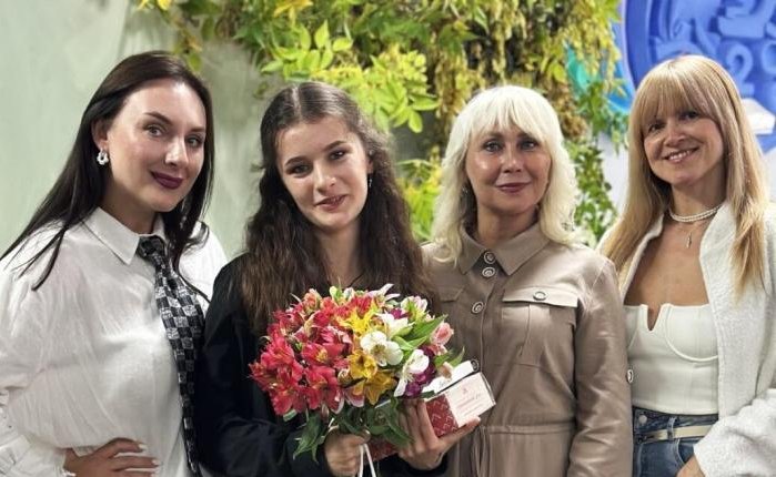У Ковельській бібліотеці відбулася прем’єра моновистави «Світ без обличчя»