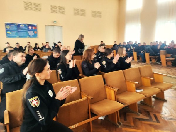 У Ковелі Ніна Горик презентувала книгу пам’яті про офіцера правоохоронних органів Федора Литвинюка «Дорога честі» У Ковелі Ніна Горик презентувала книгу пам’яті про офіцера правоохоронних органів Федора Литвинюка «Дорога честі»