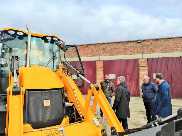 УВКГ “Ковельводоканал” отримав новенький екскаватор