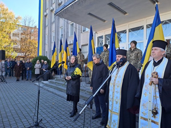 Назавжди 22. Ковельчани віддали останню шану молодому Герою Марку Данилюку