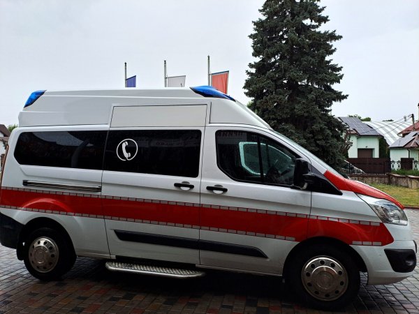 Друзі Ковеля з Вальсроде привезли для МТМО дві машини швидкої допомоги