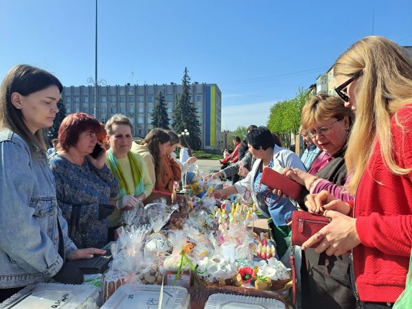 У Ковелі в парку Шевченка встановили Великодні композиції. Фото