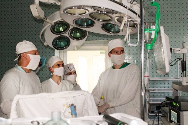 У Ковелі лікарі провели складну оперцію з видалення нирки, ураженої злоякісною пухлиною