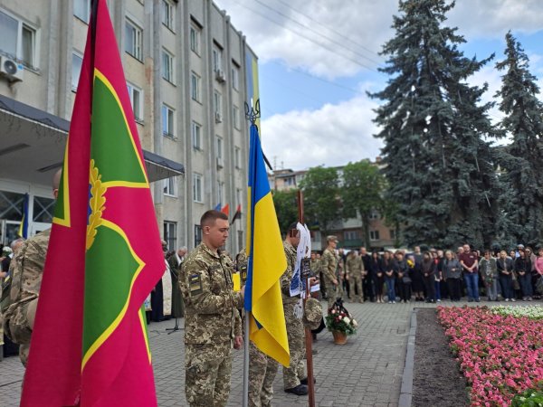 Ковельчани віддали останню шану Героєві Максимові Косюку