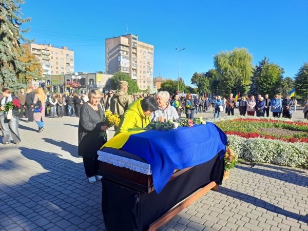 У Ковелі попрощалися з військовим Ігорем Гембицьким У Ковелі попрощалися з військовим Ігорем Гембицьким