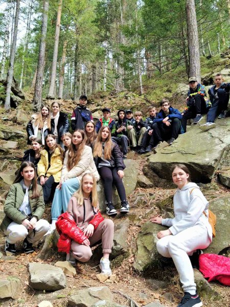 Ансамбль танцю “Барвінок” вдало виступив на фестивалі в Буковелі Ансамбль танцю “Барвінок” вдало виступив на фестивалі в Буковелі