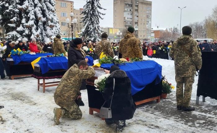 Ковельчани учора попрощались з трьома Героями-захисниками