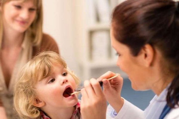 Кір у Ковелі не відступає. Крім того, на ковельчан насуваються інші інфекційні хвороби Кір у Ковелі не відступає. Крім того, на ковельчан насуваються інші інфекційні хвороби