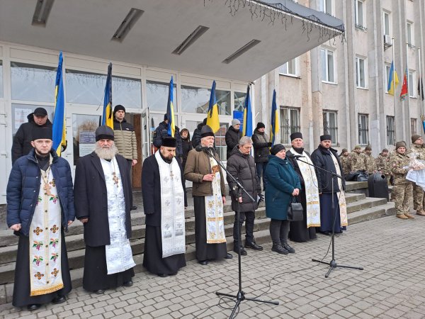 У Ковелі провели в останню земну дорогу Захисника України Олександра Суся У Ковелі провели в останню земну дорогу Захисника України Олександра Суся