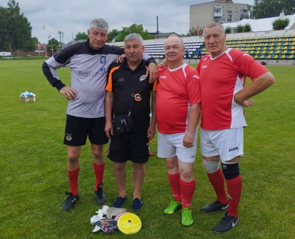 Команда «Наше місто» – переможці футбольного турніру серед ветеранів