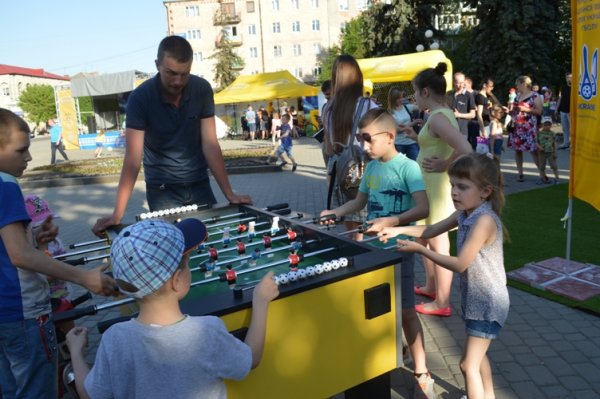 Ковельчани долучились до фан-руху з підтримки національної збірної України з футболу Ковельчани долучились до фан-руху з підтримки національної збірної України з футболу