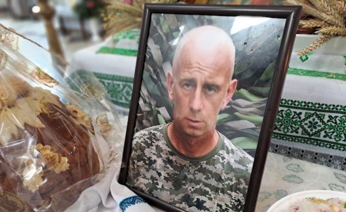 Ковельська громада попрощалася із Захисником України Валентином Колочуном