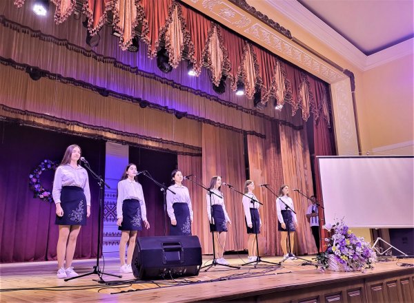 Зворушливо, до сліз, щиро та з любов’ю сьогодні вітали у Ковелі матерів зі святом