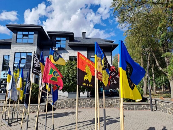 У Ковелі пройшла хода з прапорами бойових підрозділів У Ковелі пройшла хода з прапорами бойових підрозділів