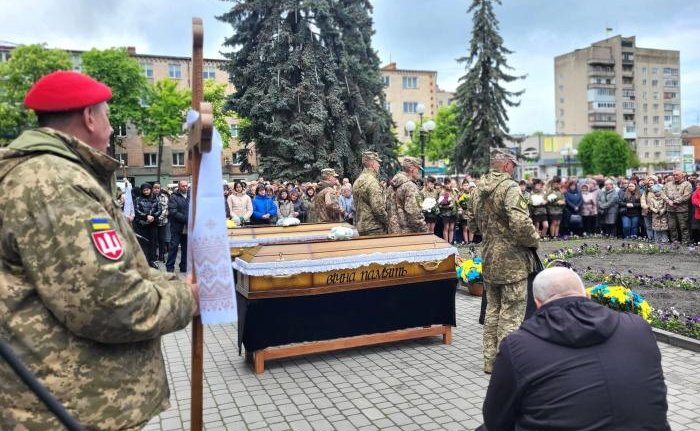 Ковель сьогодні віддав останню шану Героям – Олексію Хомічу та Олексію Стахорському