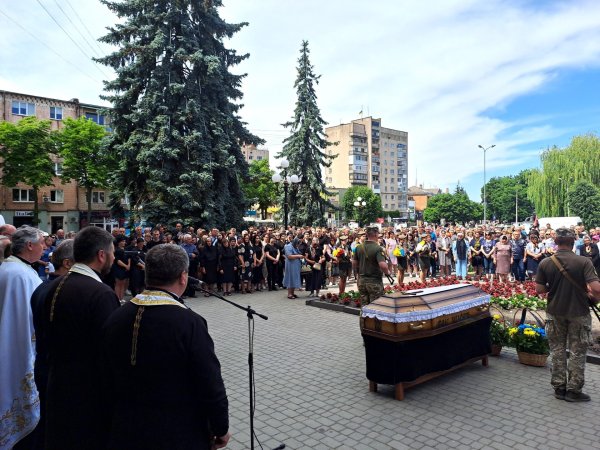 Назавжди 46: ковельчани попрощались з Героєм Сергієм Булавкою