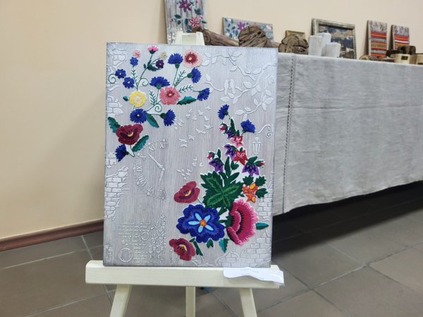 У Ковелі відкрили виставку виробів з природних матеріалів