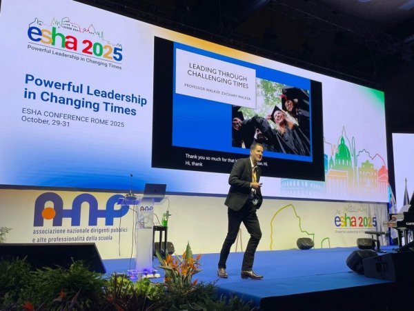 Ковельська директорка Олена Вальчук представила Україну на європейському освітньому з’їзді в Римі Ковельська директорка Олена Вальчук представила Україну на європейському освітньому з’їзді в Римі