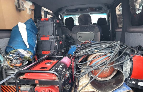 Ковельські комунальники поїхали до Києва для відновлення мереж після обстрілів Ковельські комунальники поїхали до Києва для відновлення мереж після обстрілів