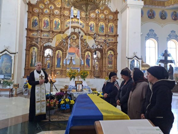 Ковель попрощався з нацгвардійцем Володимиром Якимовичем, який загинув на Донеччині Ковель попрощався з нацгвардійцем Володимиром Якимовичем, який загинув на Донеччині