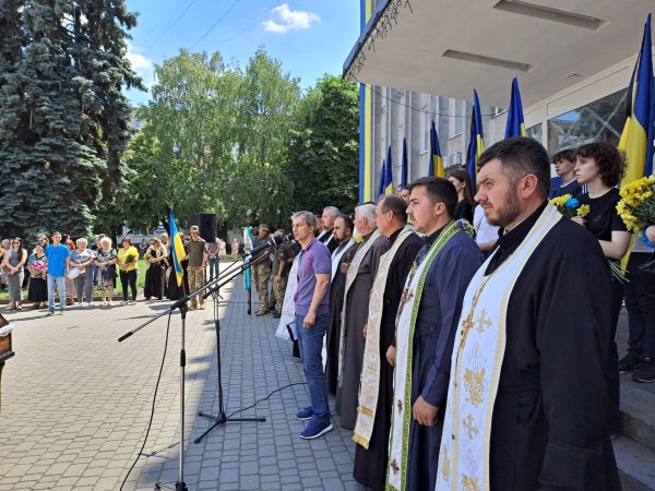 У Ковелі попрощались з 25-річним Героєм Владиславом Саковським