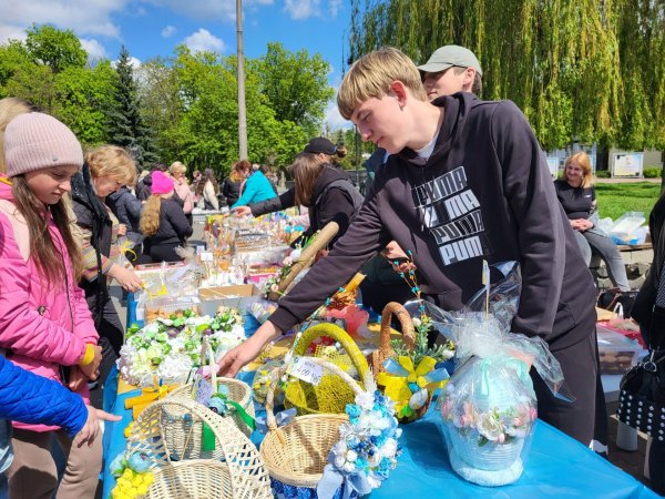 У Ковелі в парку Шевченка проходить фестиваль-конкурс “Писанко, дивуй!” У Ковелі в парку Шевченка проходить фестиваль-конкурс “Писанко, дивуй!”