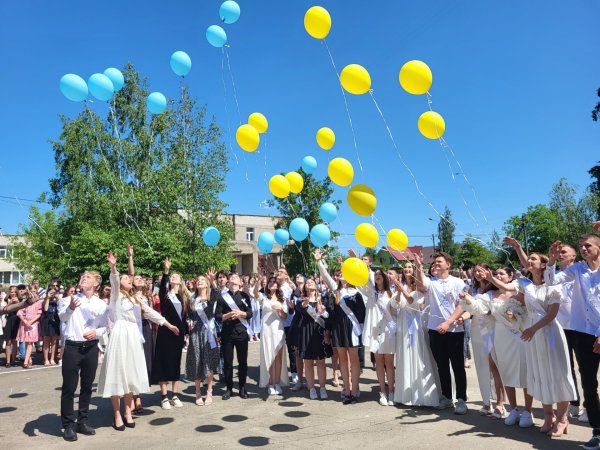 У ковельських школах пролунав останній дзвоник У ковельських школах пролунав останній дзвоник