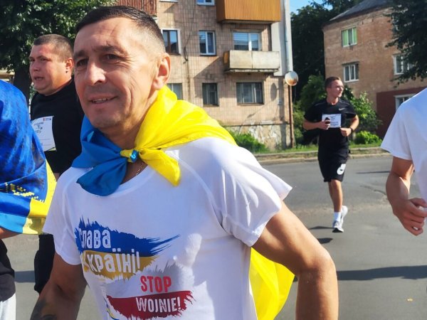 У Ковелі майже 250 людей взяли участь у забігу «Шаную воїнів, біжу за Героїв України»