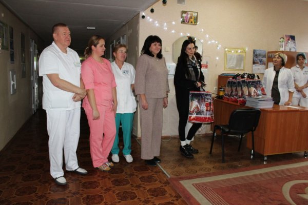 Про подарунки для дітей, які перебувають в лікарні, подбали працівники служби у справах дітей та благодійники Про подарунки для дітей, які перебувають в лікарні, подбали працівники служби у справах дітей та благодійники