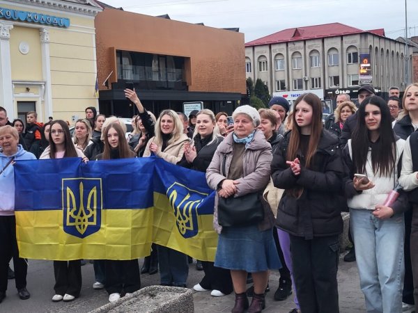 Ковель зустрів з полону військового Максима Муху Ковель зустрів з полону військового Максима Муху