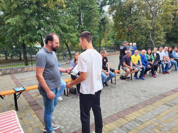 З нагоди Дня фізичної культури і спорту у Ковелі нагородили спортсменів та тренерів З нагоди Дня фізичної культури і спорту у Ковелі нагородили спортсменів та тренерів